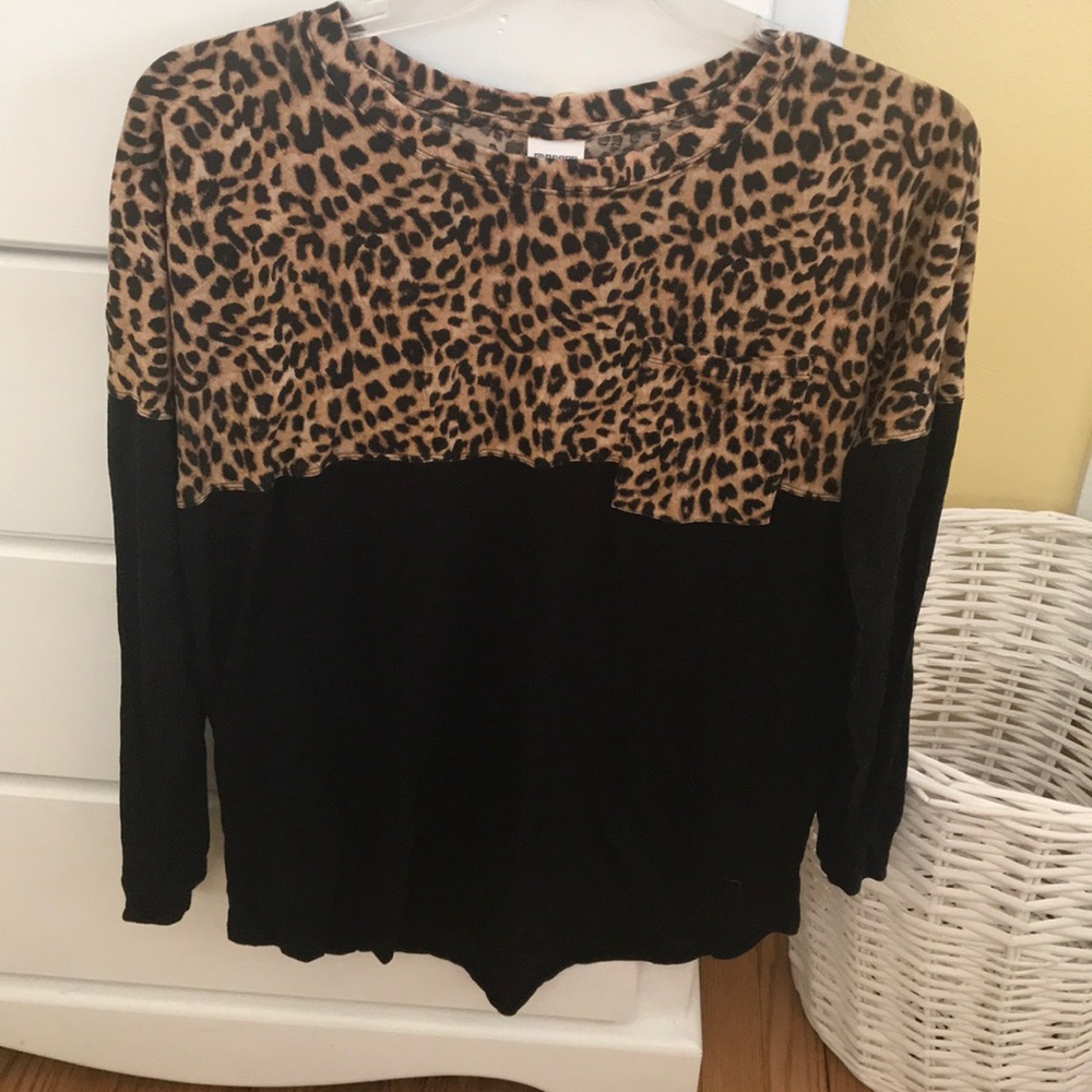 Victoria’s Secret PINK lounge shirt